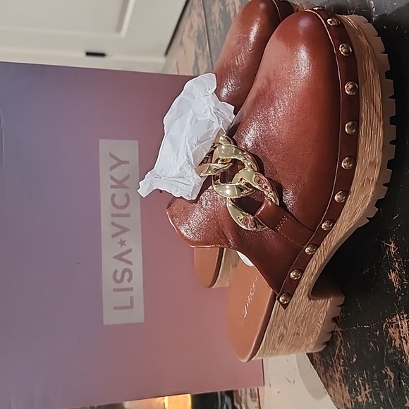 LISA & VICKY Vigor Clog In Chestnut Size 8 New In Box! - Picture 1 of 4